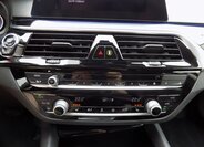 BMW Řada 5 Kombi 3,0 l 195 kw