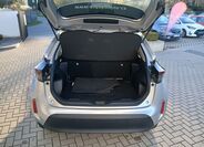 Toyota Yaris Cross 13