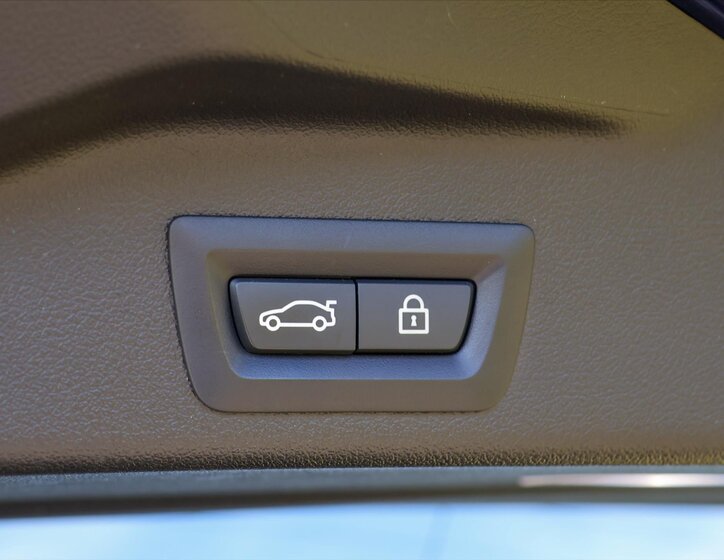 BMW X5 SUV / Terénní 3,0 l 250 kw