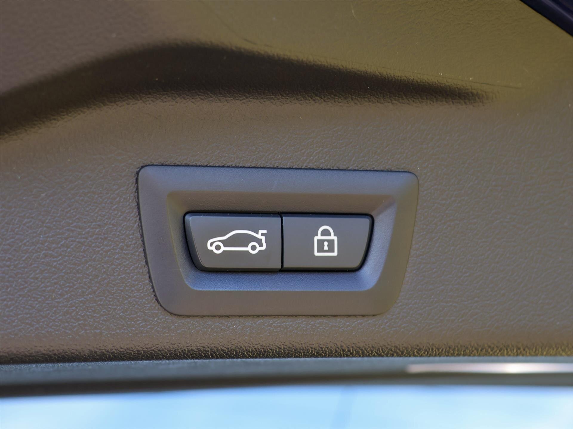 BMW X5 SUV / Terénní 3,0 l 250 kw