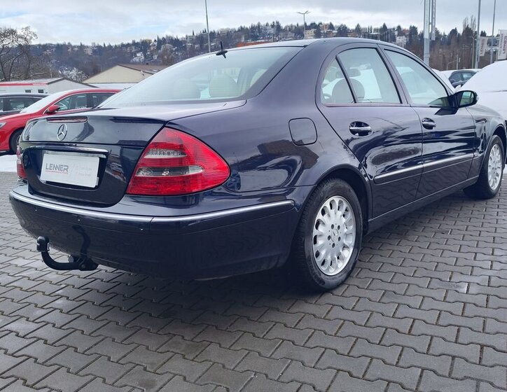Mercedes-Benz Třídy E Sedan 2,7 l 130 kw