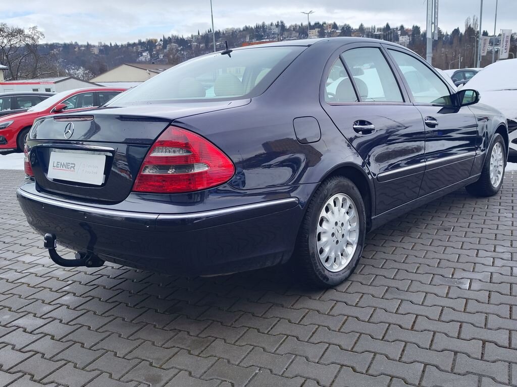 Mercedes-Benz Třídy E Sedan 2,7 l 130 kw