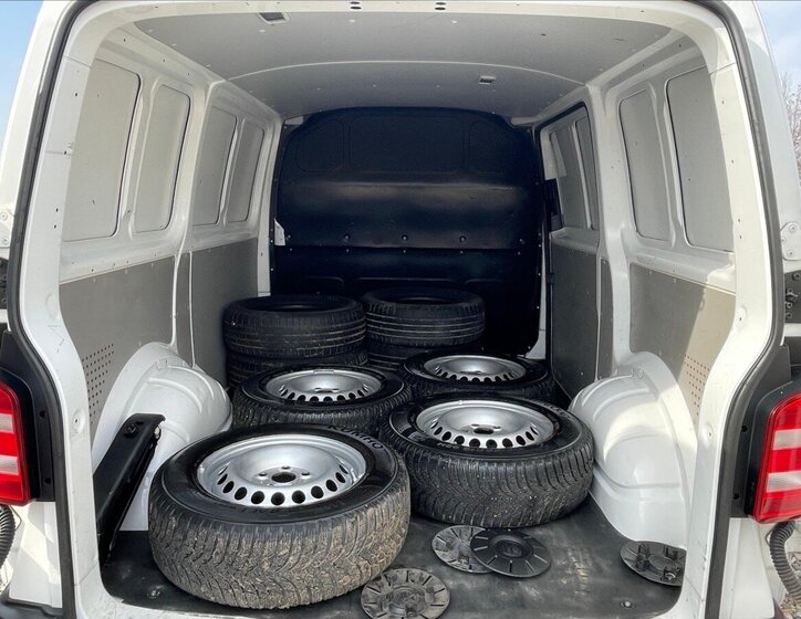 Volkswagen Transporter Skříň 2,0 l 62 kw