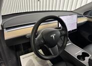 Tesla Model Y 15