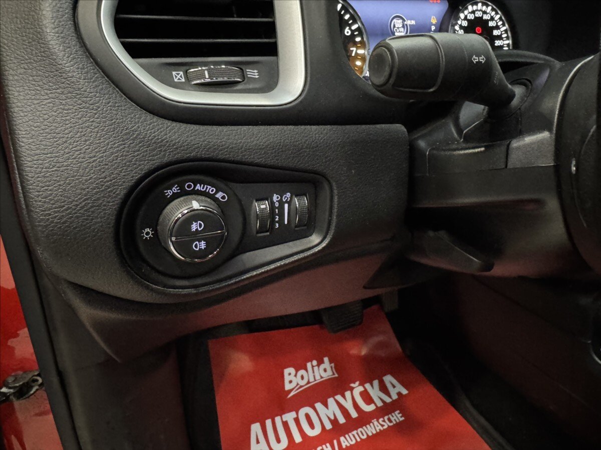 Jeep Renegade SUV 1,4 l 125 kw