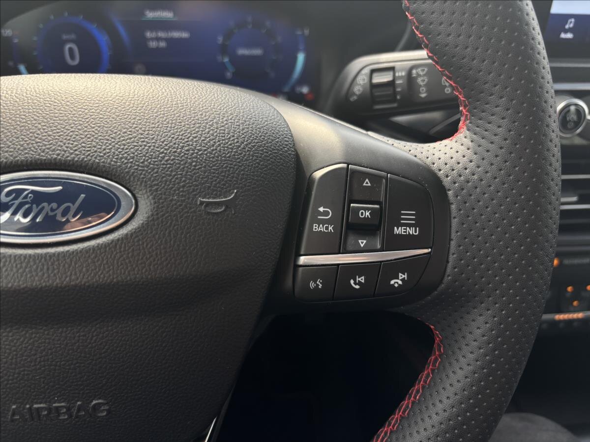 Ford Kuga SUV / Terénní 1,5 l 110 kw