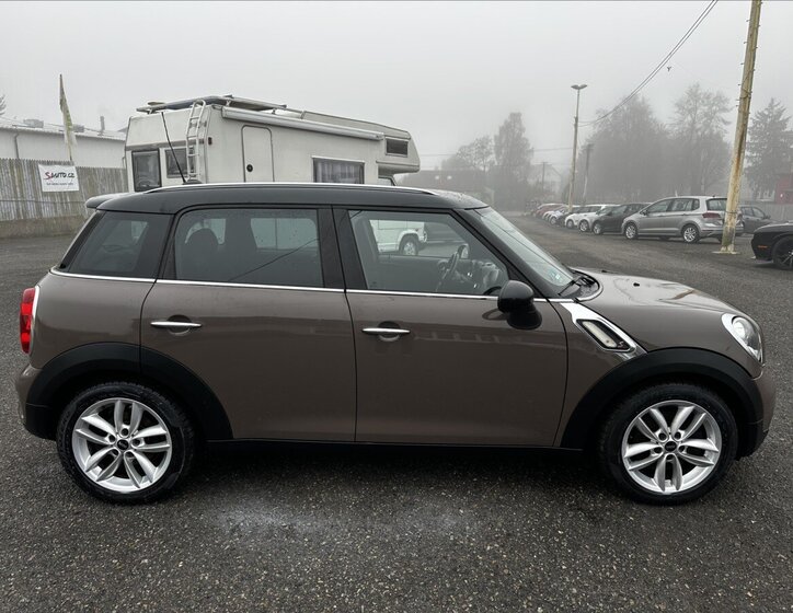 Mini Countryman 7