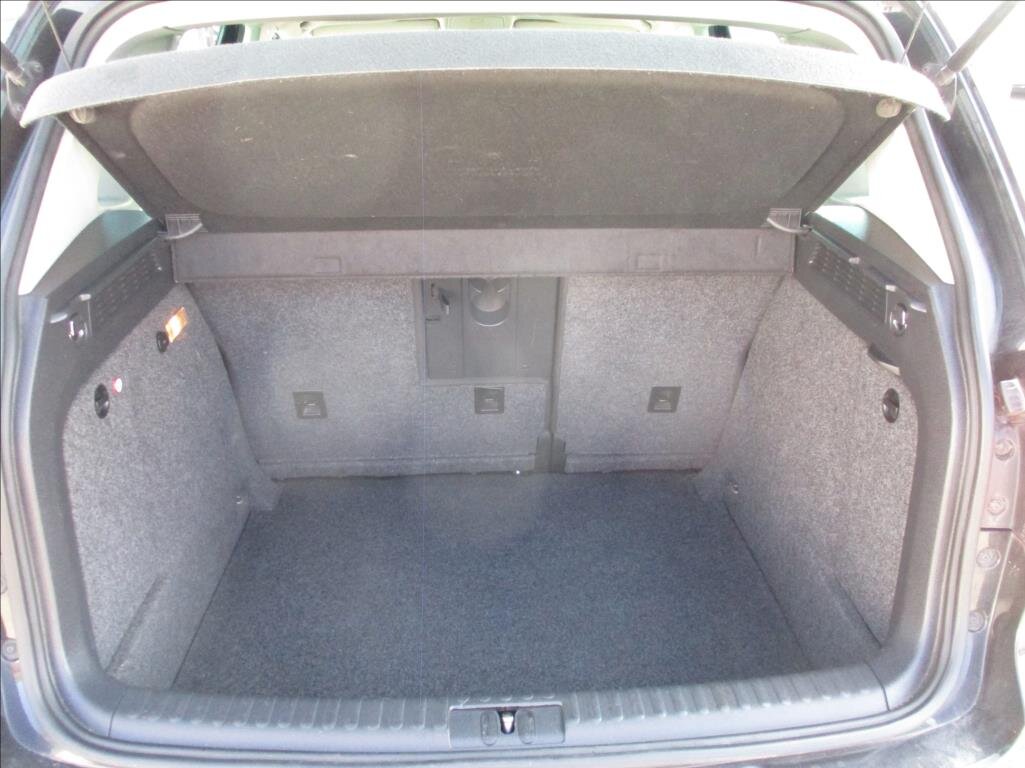 Volkswagen Tiguan SUV 2,0 l 81 kw