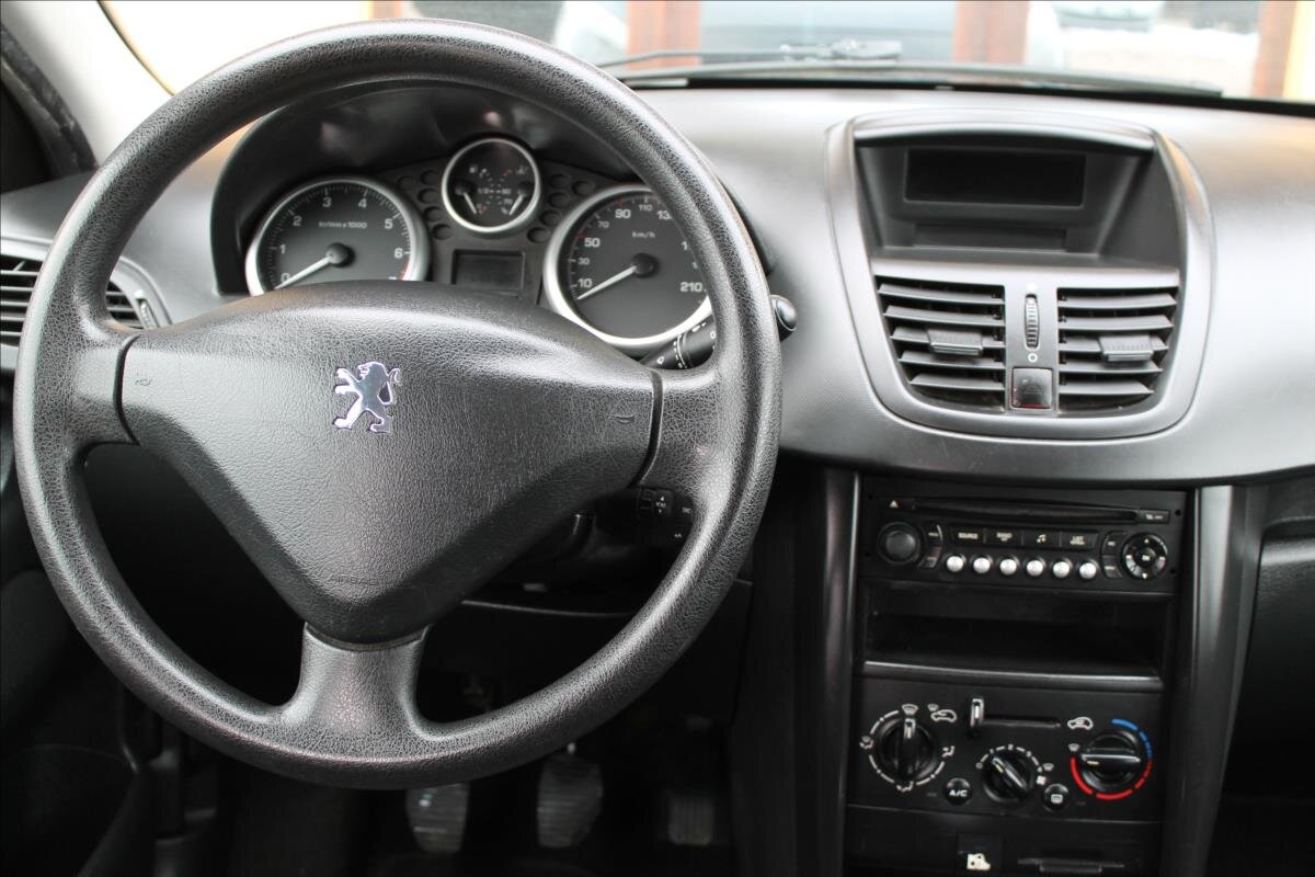 Peugeot 207 Kombi 1,4 l 54 kw