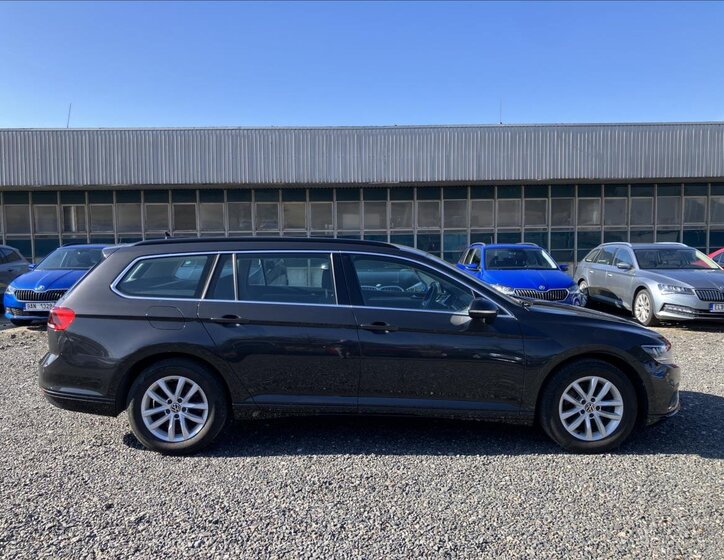 Volkswagen Passat Kombi 2,0 l 110 kw