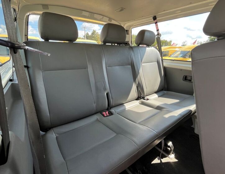 Volkswagen Transporter 18