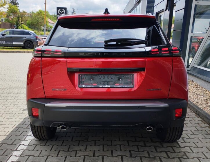 Peugeot 2008 SUV / Terénní 1,2 l 107 kw