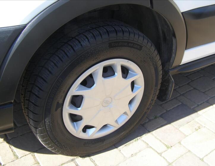 Ford Transit 9