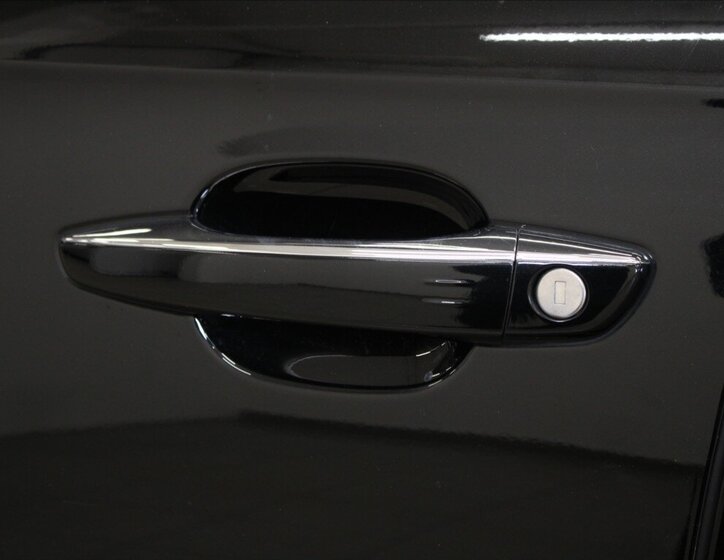 DS Automobiles DS7 Crossback SUV 1,6 l 221 kw