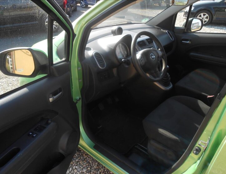 Opel Agila Hatchback 1,2 l 63 kw