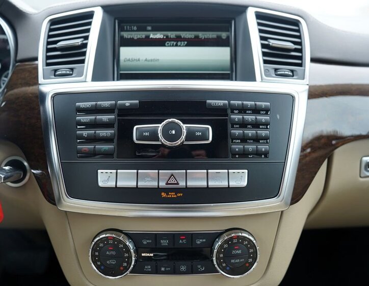 Mercedes-Benz GL SUV / Terénní 4,7 l 320 kw