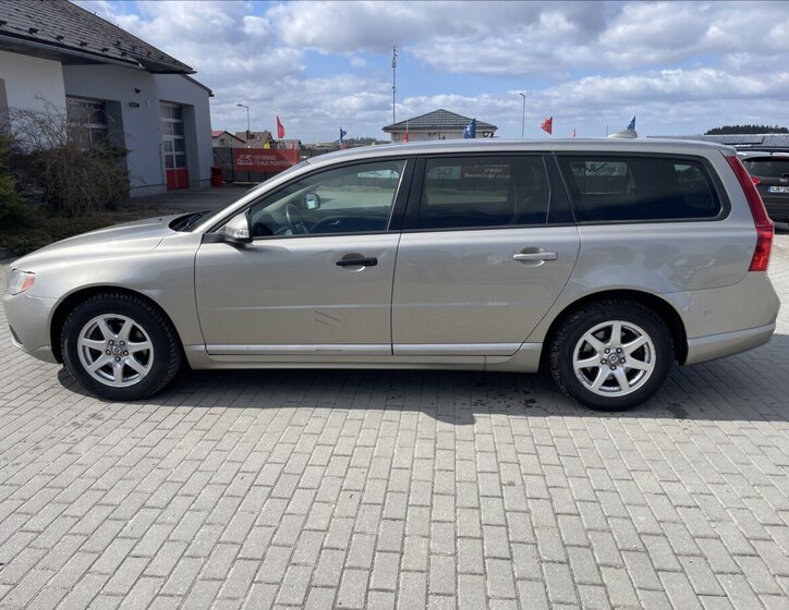 Volvo V70 Kombi 2,0 l 100 kw