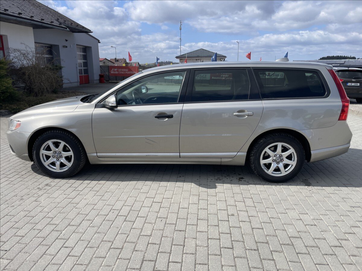 Volvo V70 Kombi 2,0 l 100 kw