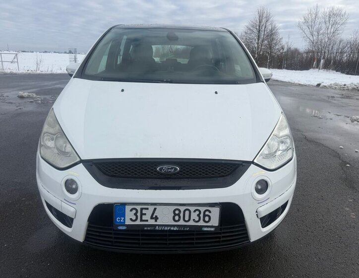 Ford S-MAX 8
