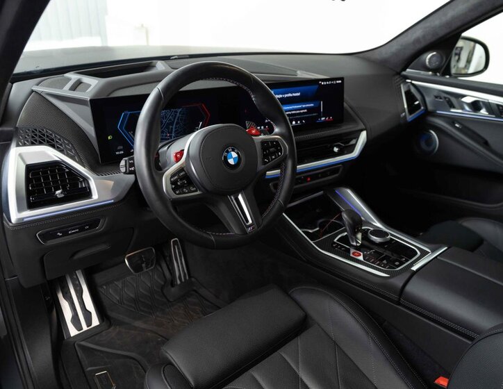 BMW XM SUV / Terénní 3,0 l 350 kw