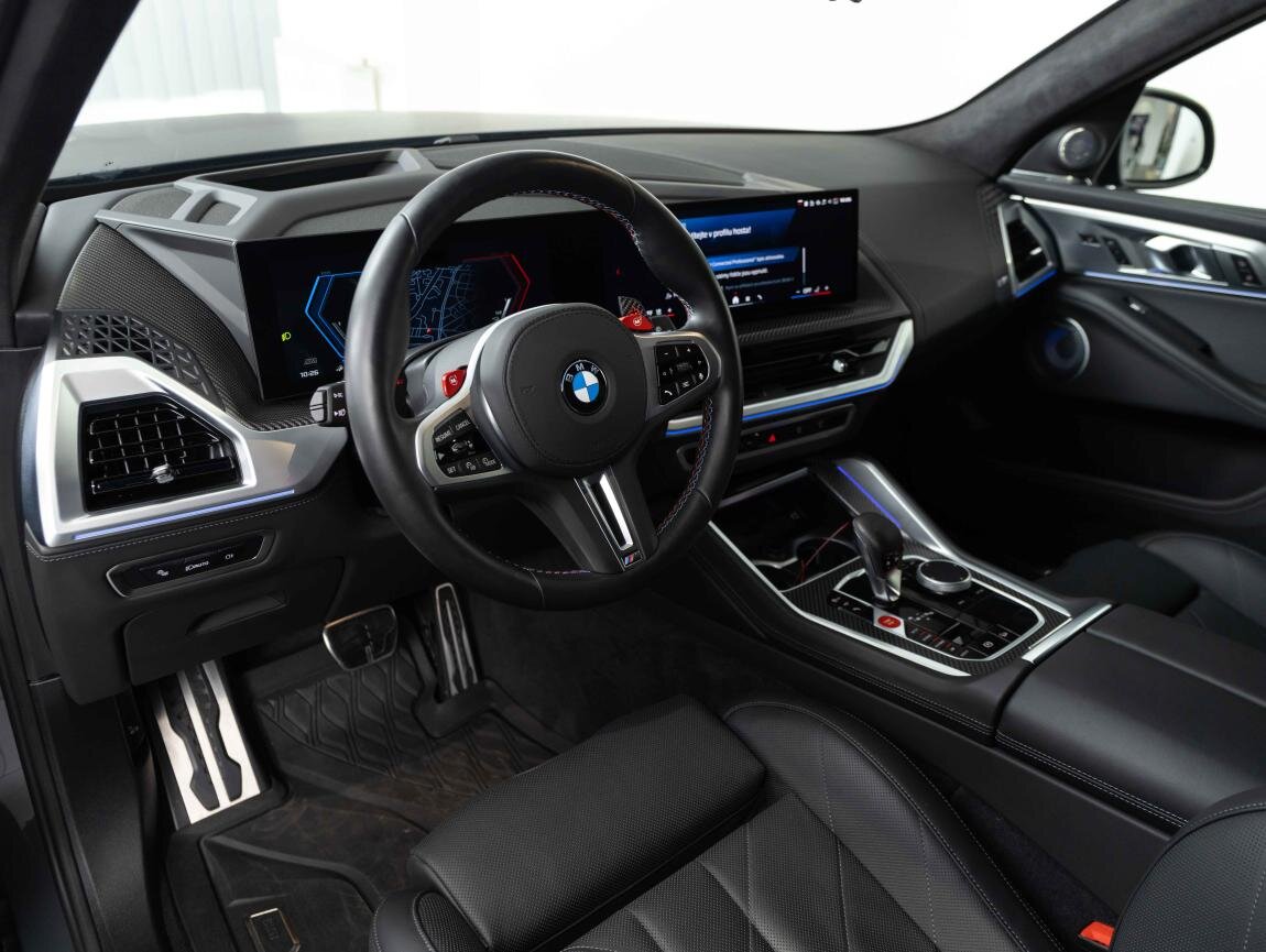 BMW XM SUV / Terénní 3,0 l 350 kw