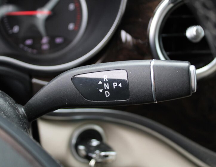 Mercedes-Benz Třídy V MPV 2,1 l 140 kw