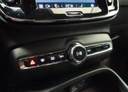 Volvo XC40 SUV 2,0 l 120 kw