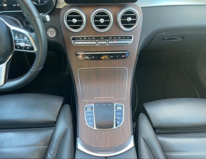 Mercedes-Benz GLC SUV 2,0 l 180 kw