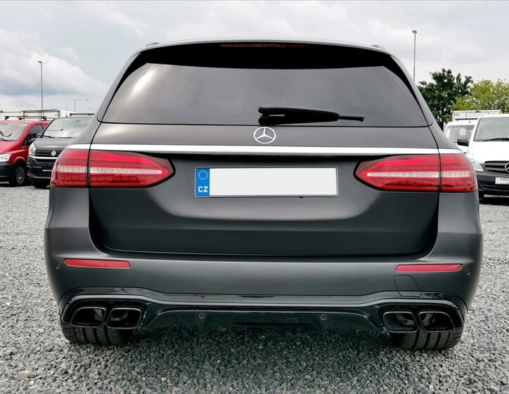 Mercedes-Benz Třídy E 40