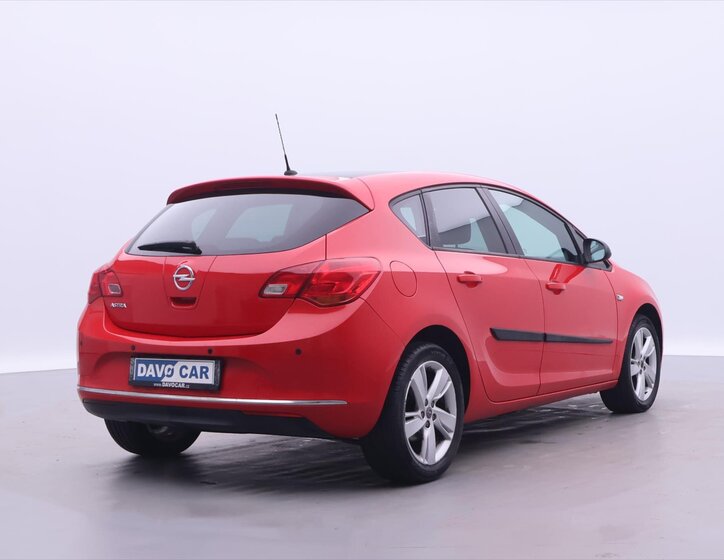Opel Astra Hatchback 1,4 l 88 kw