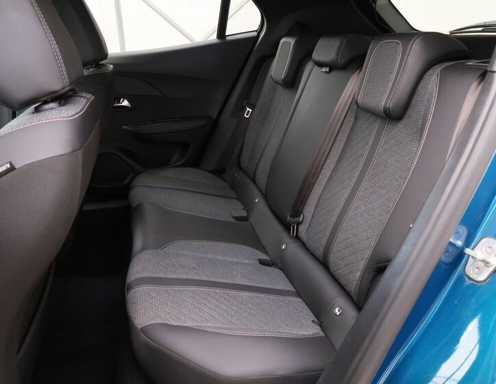 Peugeot 2008 SUV / Terénní 1,2 l 74 kw