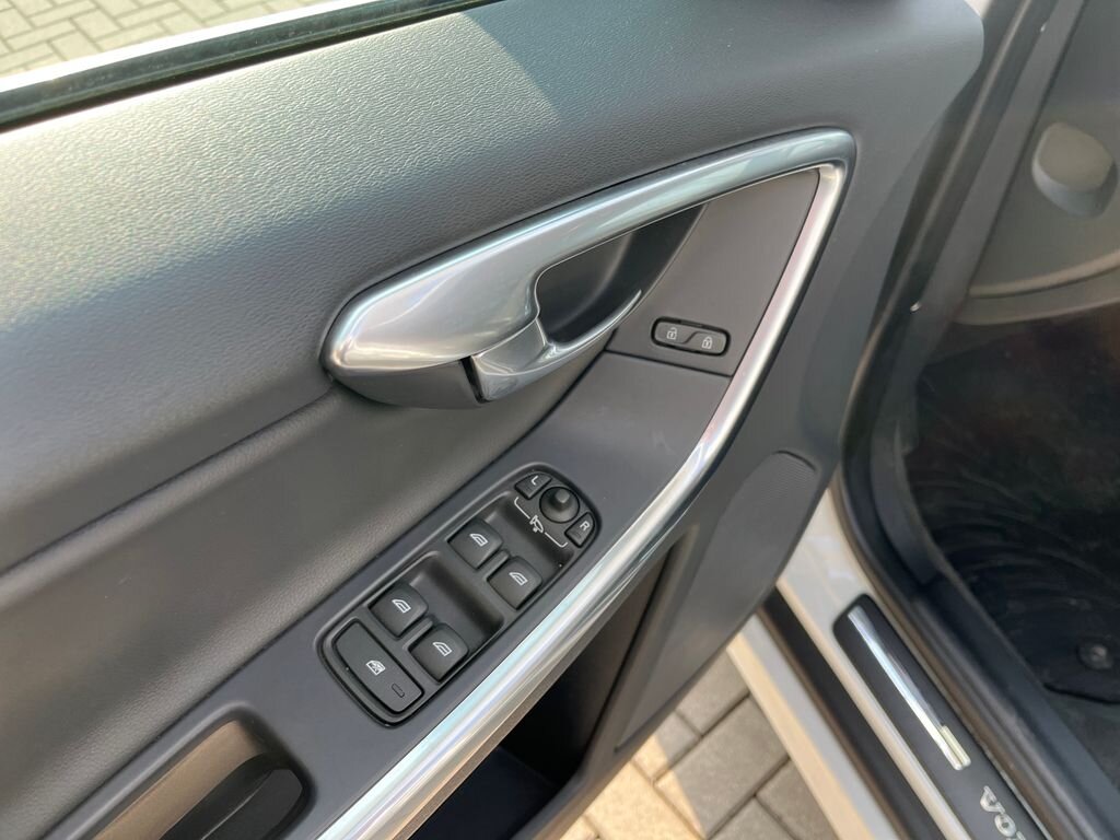 Volvo XC60 SUV / Terénní 2,4 l 140 kw