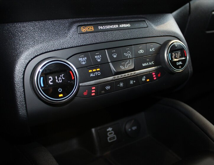 Ford Kuga SUV / Terénní 2,0 l 140 kw