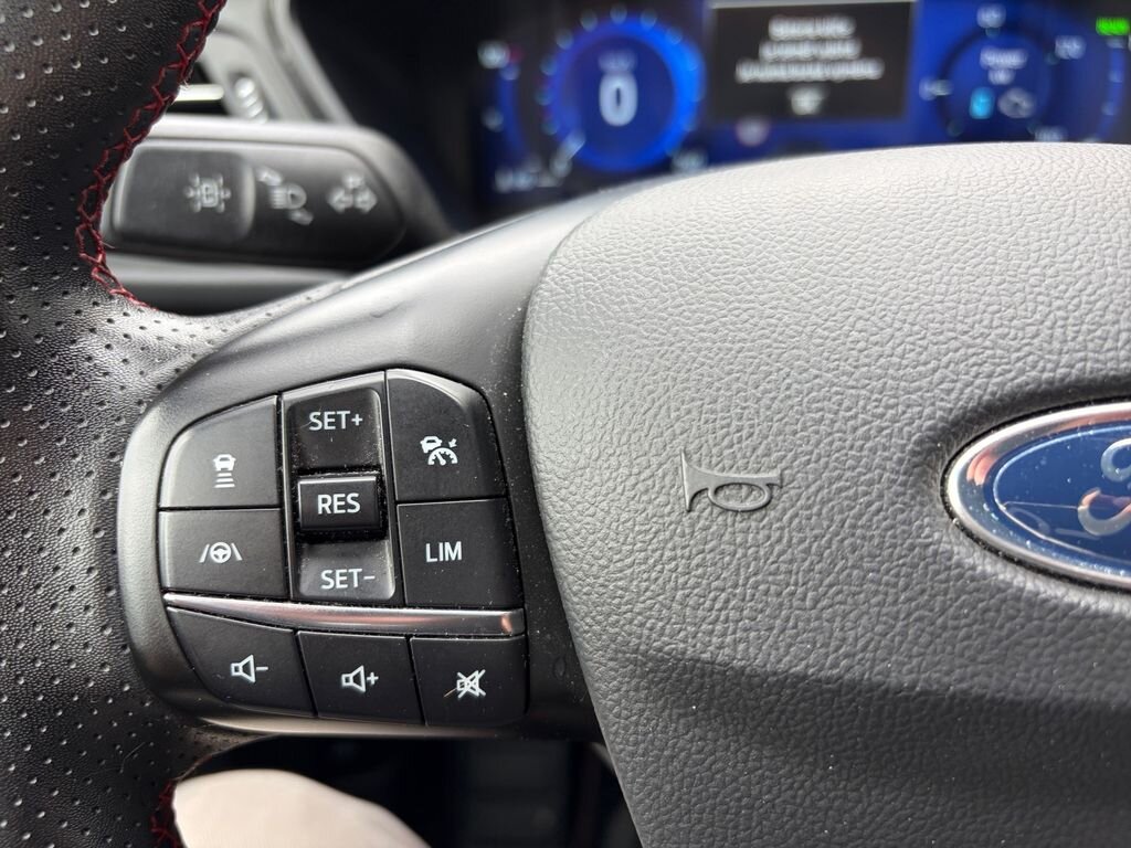 Ford Kuga SUV / Terénní 2,5 l 165 kw