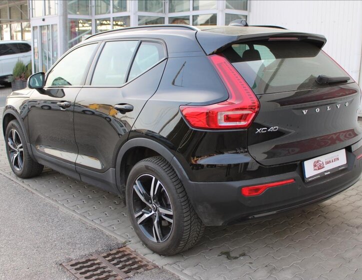 Volvo XC40 Kombi 2,0 l 145 kw