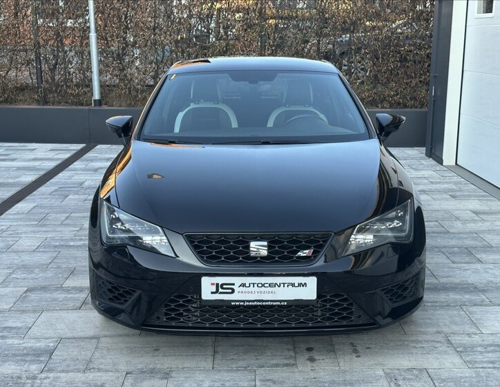 Seat Leon Hatchback 2,0 l 213 kw