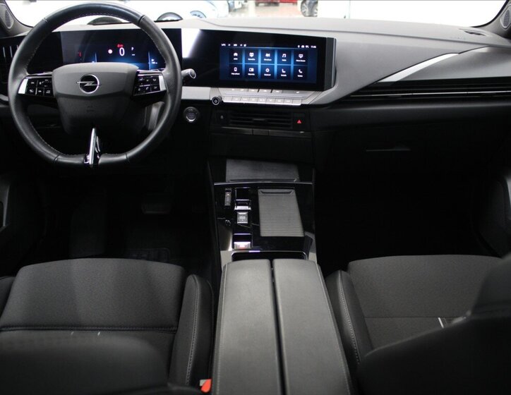 Opel Astra Hatchback 1,2 l 96 kw