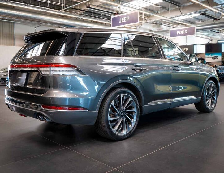 Lincoln Aviator SUV / Terénní 3,0 l 298 kw