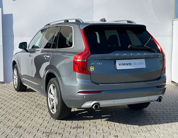 Volvo XC90 8