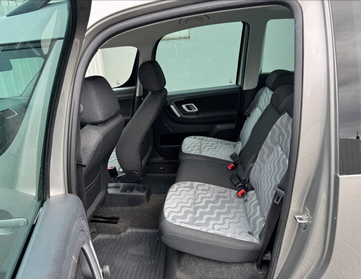 Škoda Roomster Kombi 1,2 l 51 kw