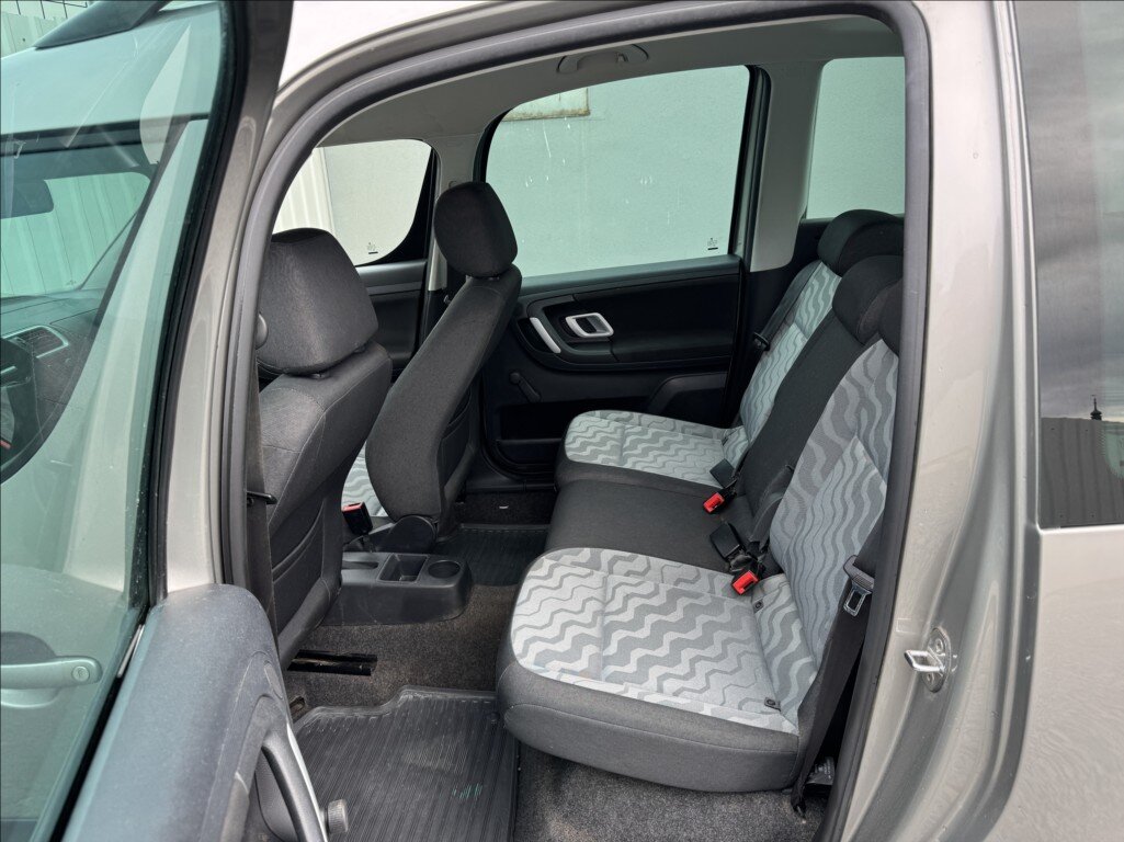 Škoda Roomster Kombi 1,2 l 51 kw