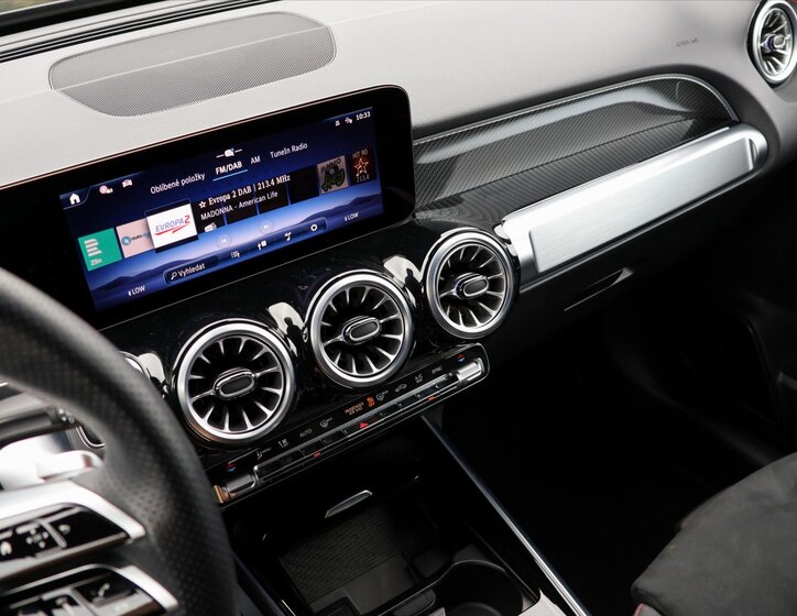 Mercedes-Benz GLB 26