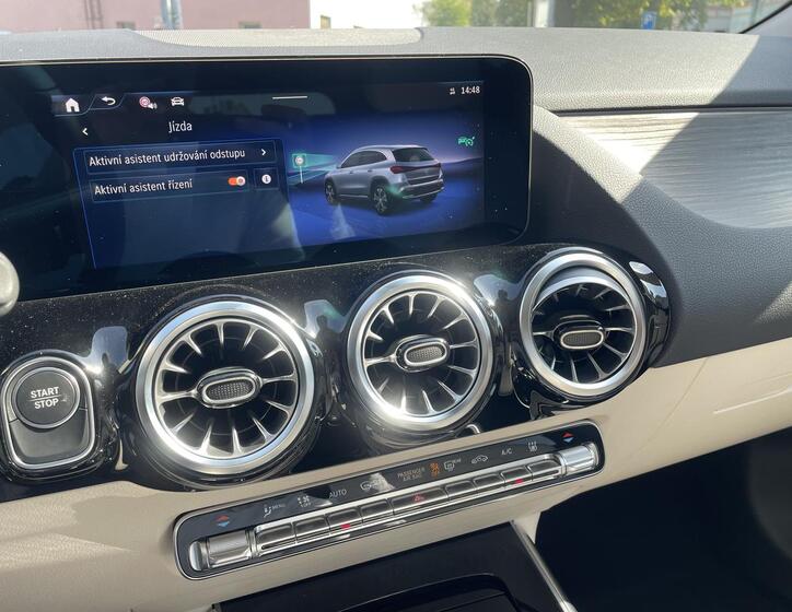 Mercedes-Benz EQA 16