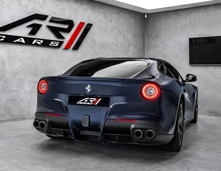 Ferrari F12 Berlinetta 6