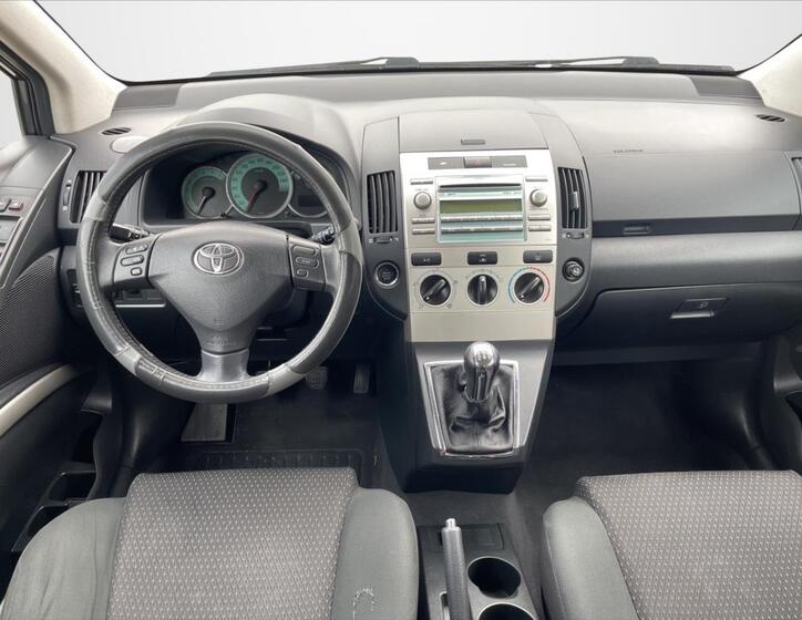 Toyota Corolla Verso 9