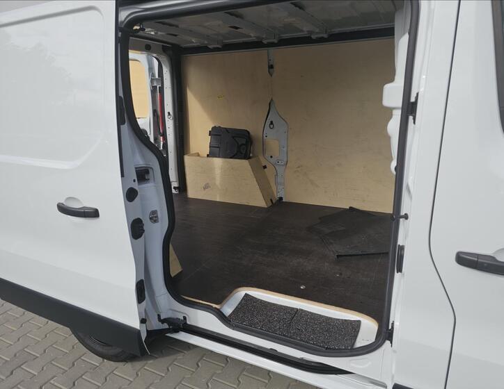Renault Trafic 23