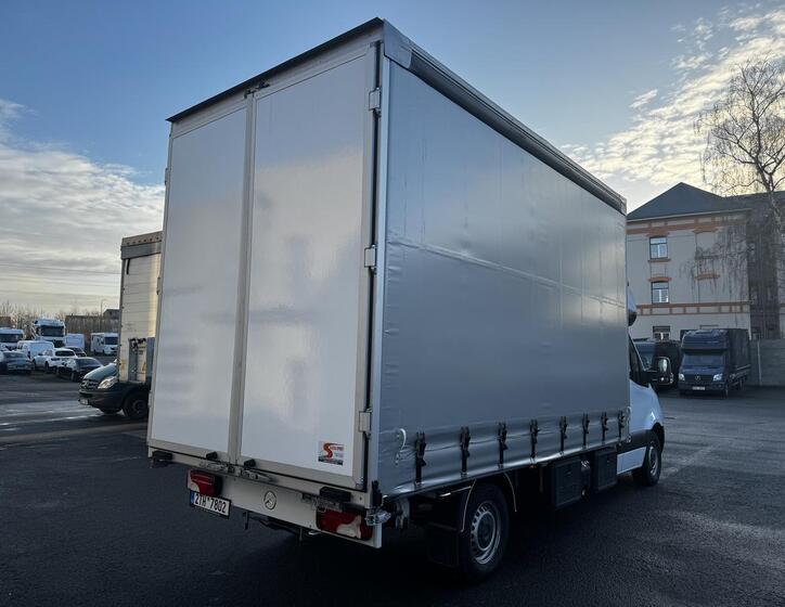 Mercedes-Benz Sprinter 5