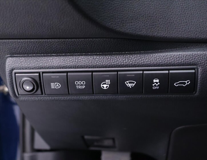 Toyota Corolla Kombi 2,0 l 112 kw