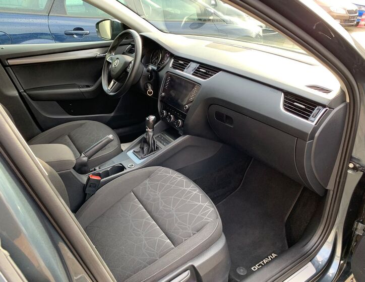 Škoda Octavia 21