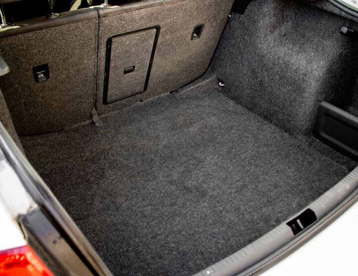 Škoda Rapid Sedan / Limuzína 1,4 l 66 kw